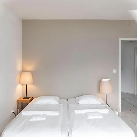 Casa Isabella App 2403 *